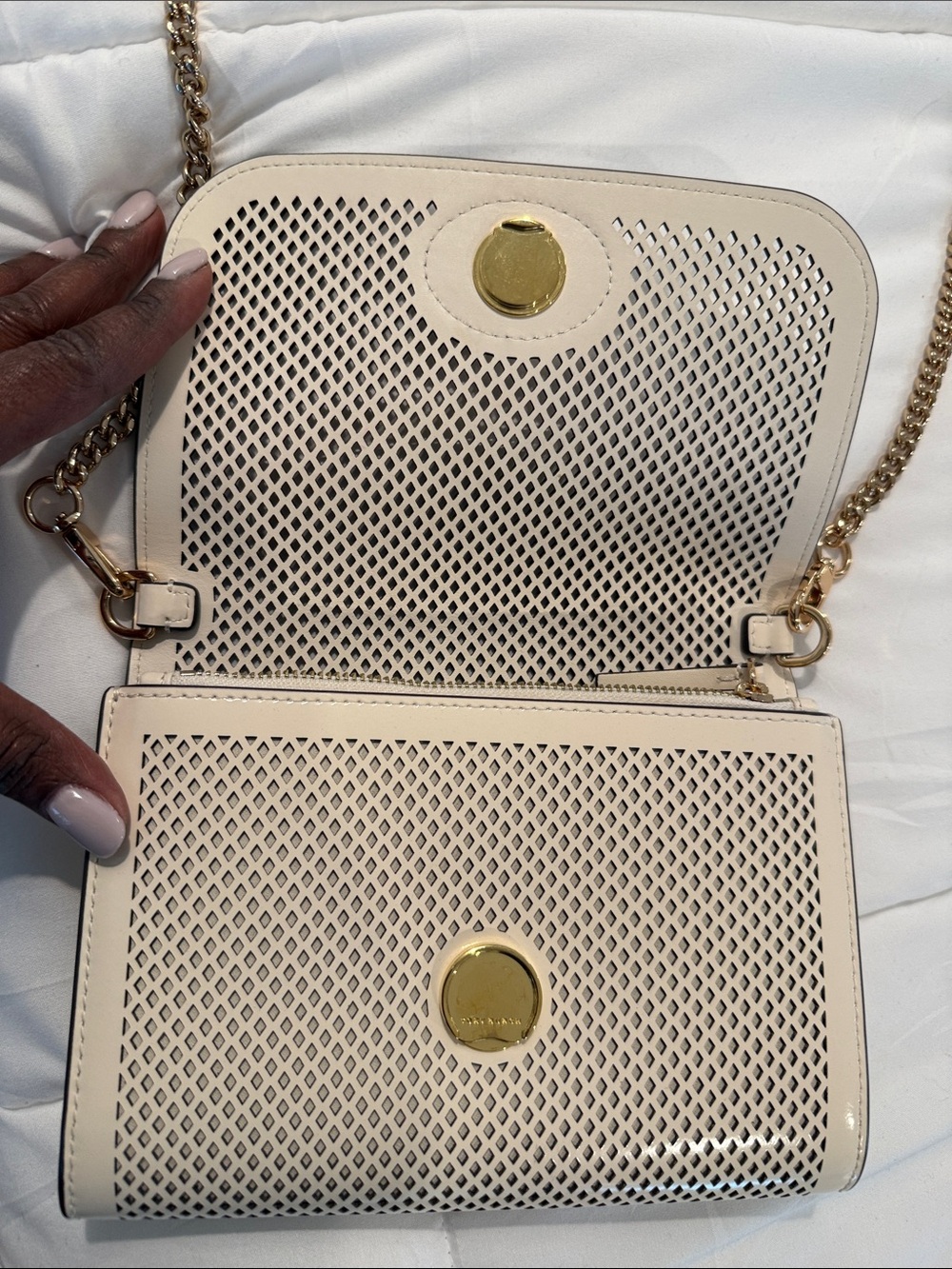 Tory Burch Cream Perforated Leather Crossbody with Gold Chain - Picture 4 of 6